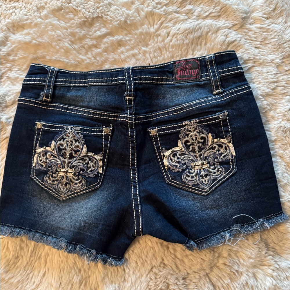 Love Indigo Black Jean Shorts with Ornate Back Design